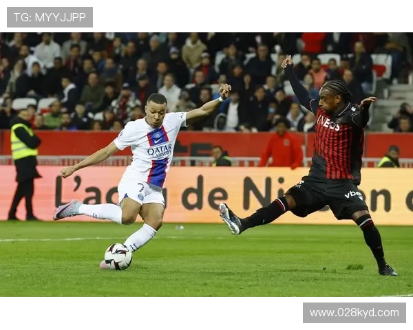 法甲-内马尔传射建功梅西休战 巴黎2-1洛里昂